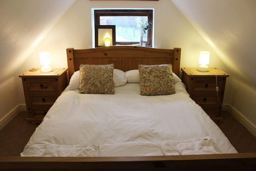 Church Farm Barns สแตรทฟอร์ด อะพอน เอวอน ภายนอก รูปภาพ